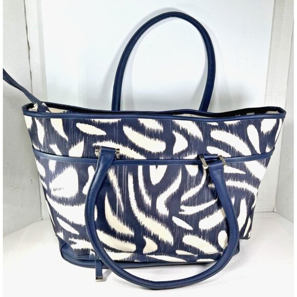 Calvin Klein Blue and White Geometric Print Lightweight Zip Synthetic XL Tote - Picture 2 of 16